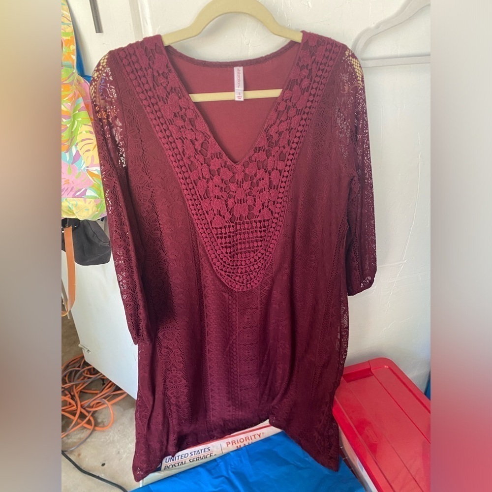 Maroon Lace Long Sleeve Shift Dress • Size Small